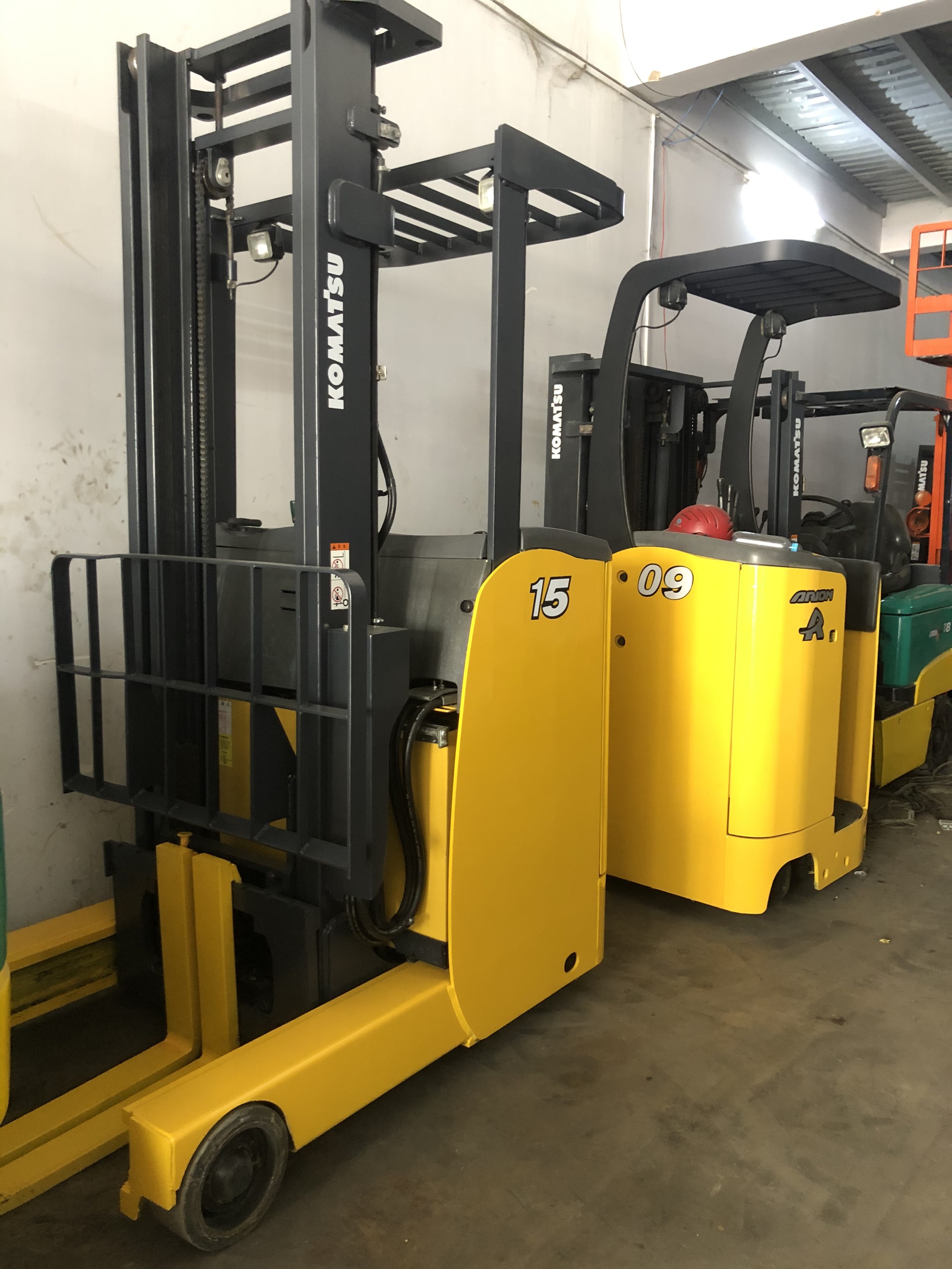 FB15RL-15 Komatsu.jpg (686 KB)
